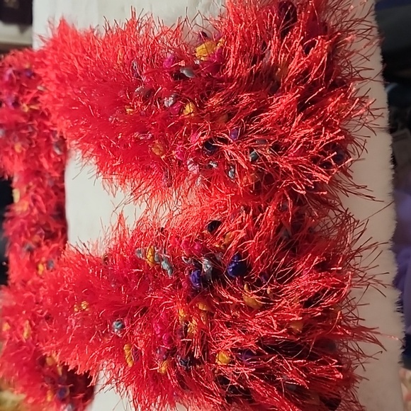 CHRISTMAS  WOMEN'S SCARF. - Picture 3 of 3